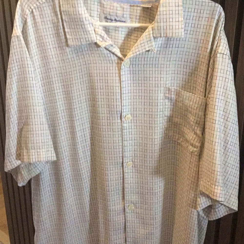 Tommy Bahama Short-Sleeve Button-Up Shirt in Cream with Subtle Blue Grid
